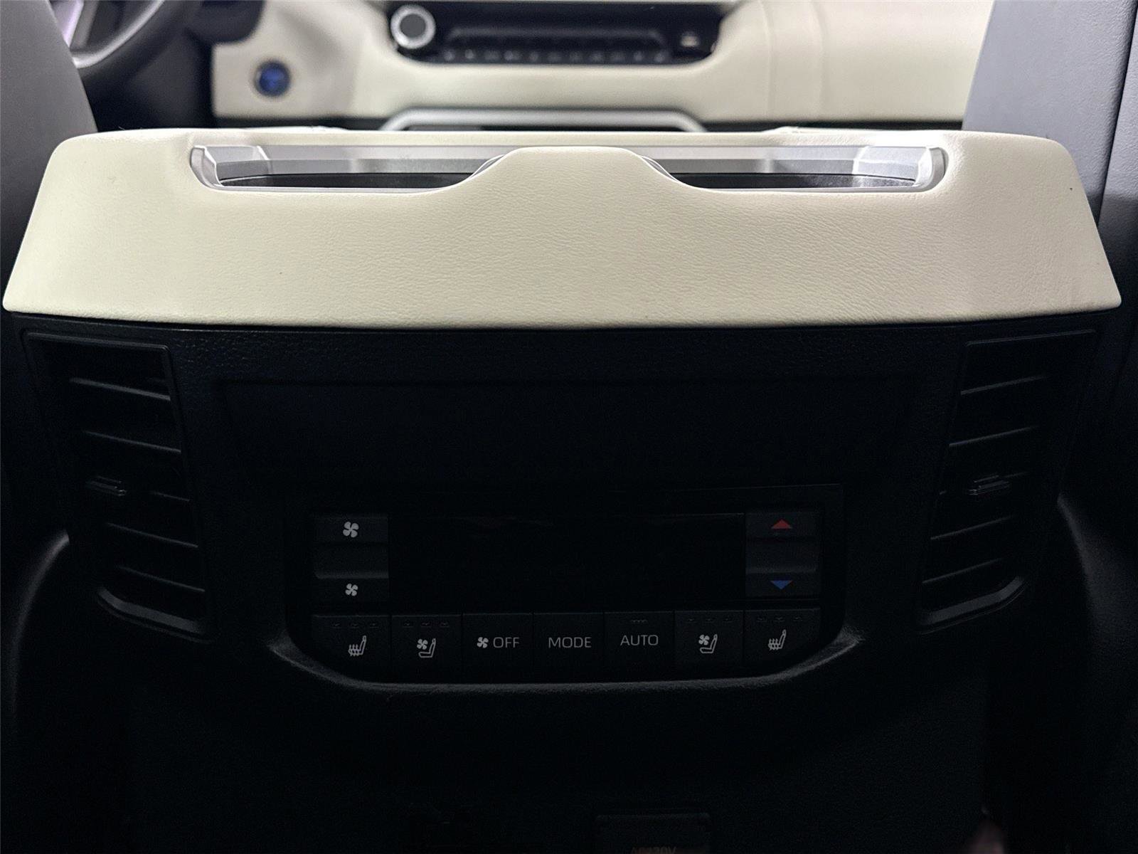 Certified 2024 Toyota Sequoia Capstone image 38