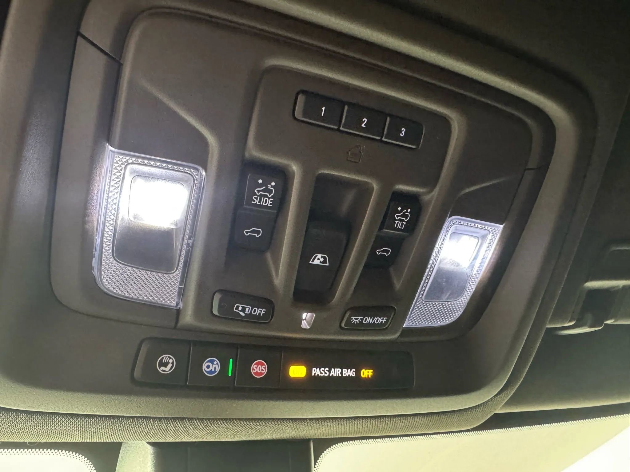 Used 2020 GMC Sierra 3500 Denali w/ Denali Ultimate Package image 24