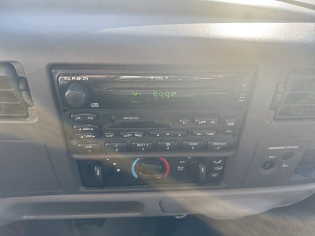 Used 2000 Ford F350 XLT image 17