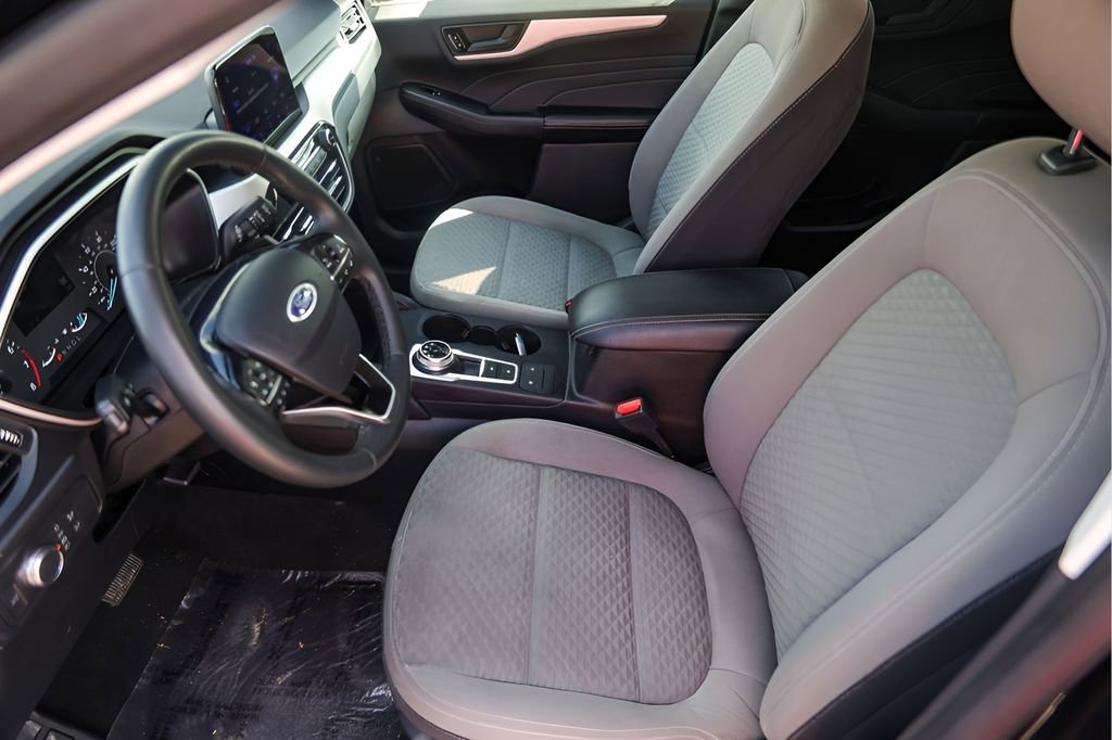 Used 2022 Ford Escape SE w/ Convenience Package image 12