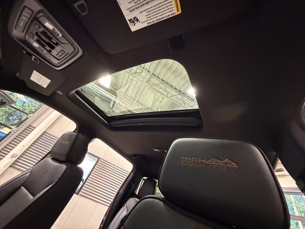 Used 2024 Chevrolet Silverado 1500 High Country AWD/4WD image 8