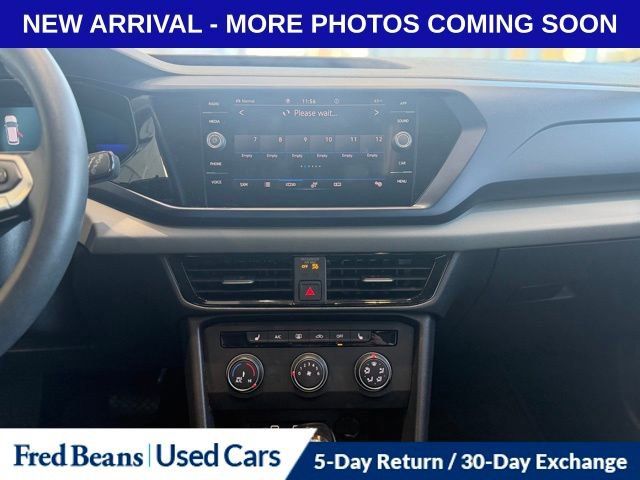 Used 2022 Volkswagen Taos SE w/ Panoramic Sunroof Package image 14