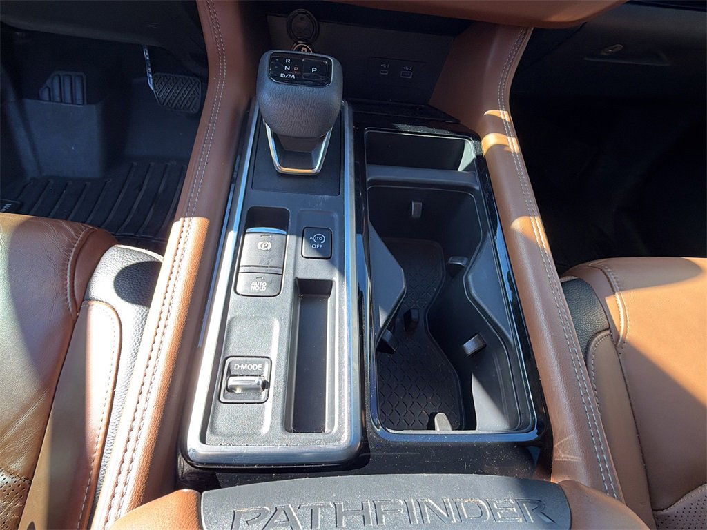 Used 2023 Nissan Pathfinder Platinum w/ Cargo Package image 34