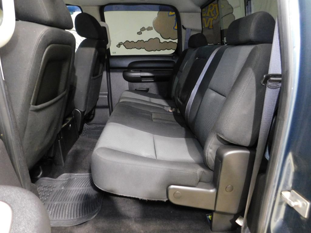 Used 2011 Chevrolet Silverado 2500 LT w/ Interior Plus Package AWD/4WD image 66