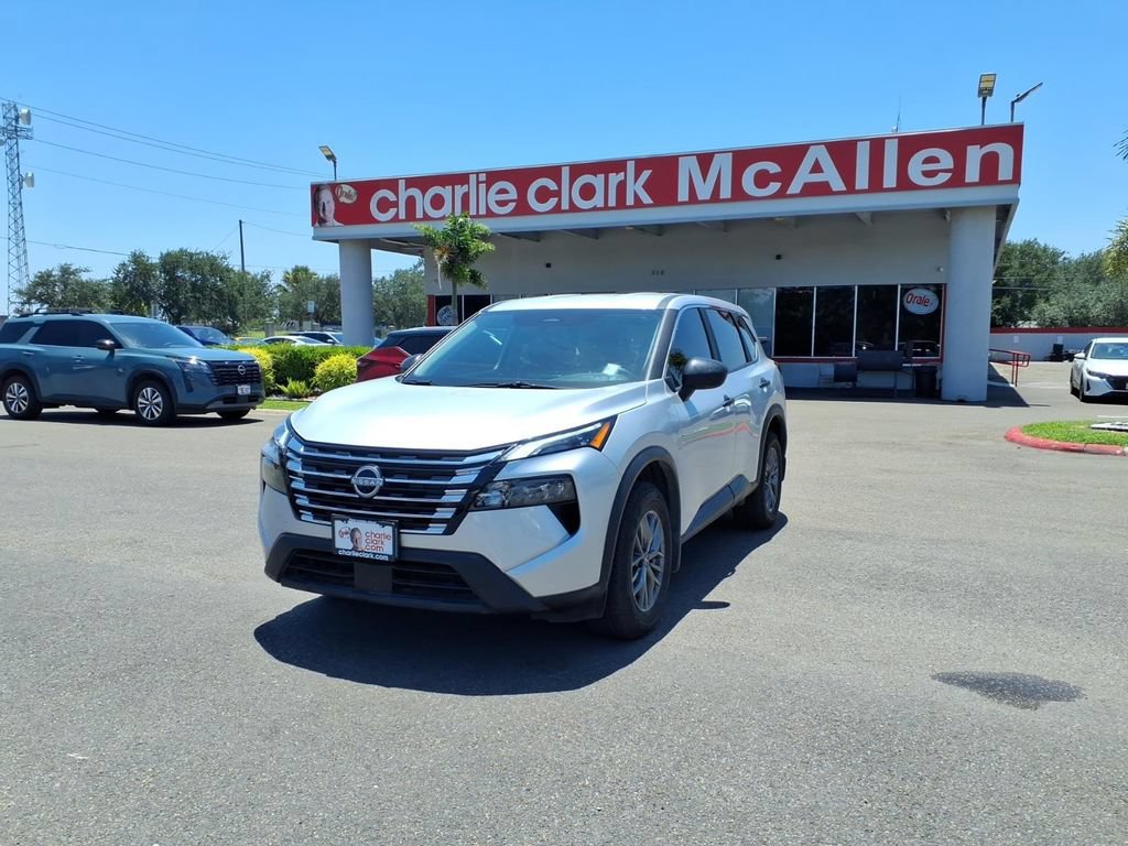 Used 2025 Nissan Rogue S FWD video 1