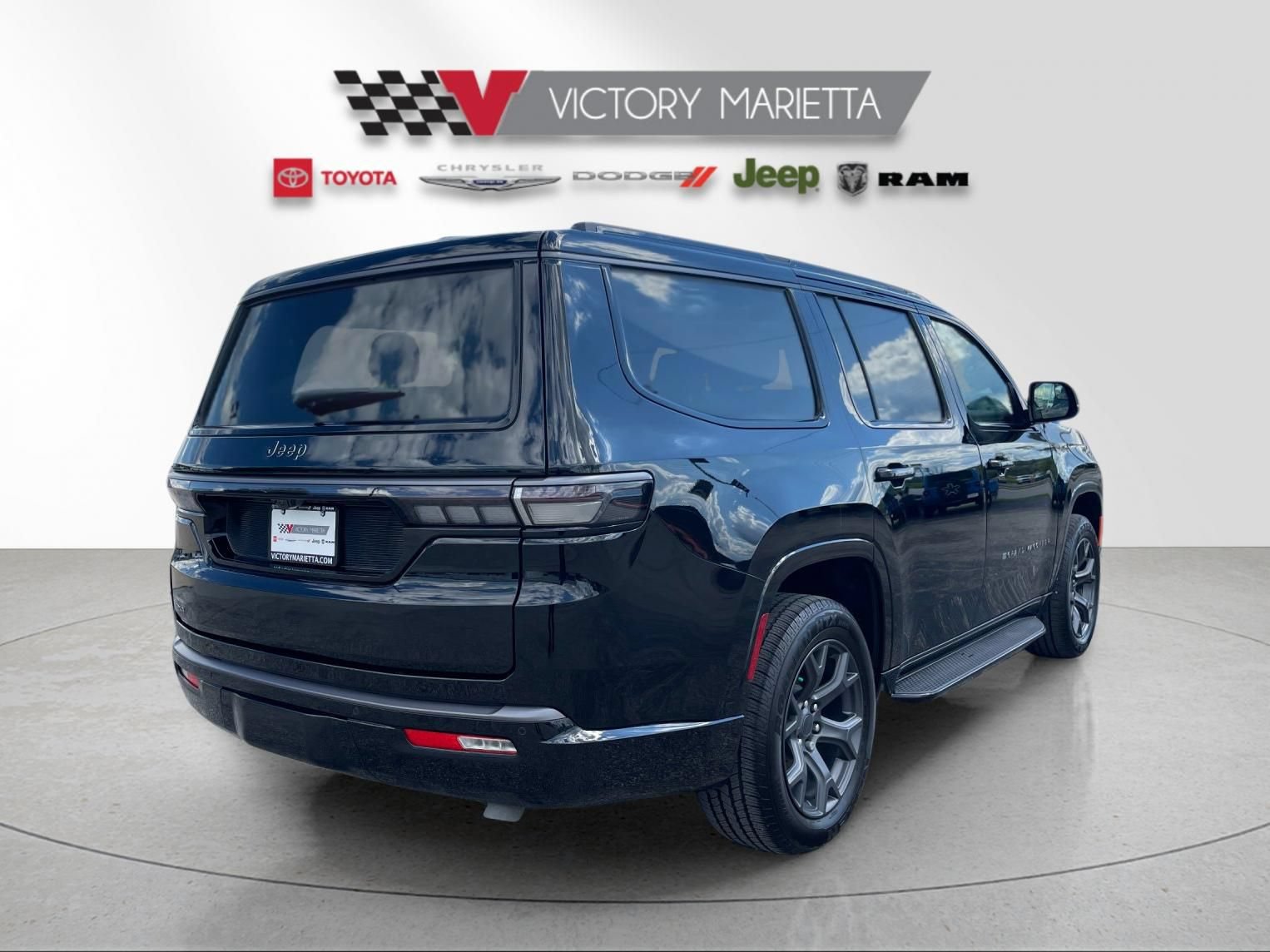 Used 2026 Jeep Grand Wagoneer Limited AWD/4WD image 5
