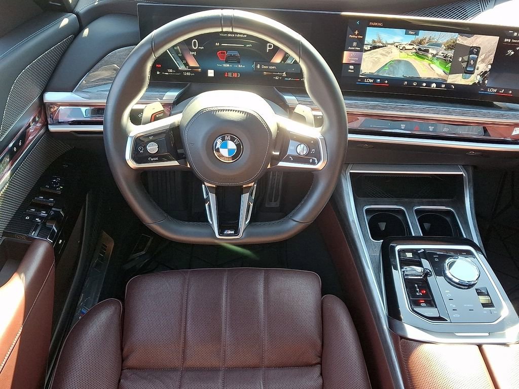 Used 2025 BMW 760i xDrive w/ Executive Package AWD/4WD image 12