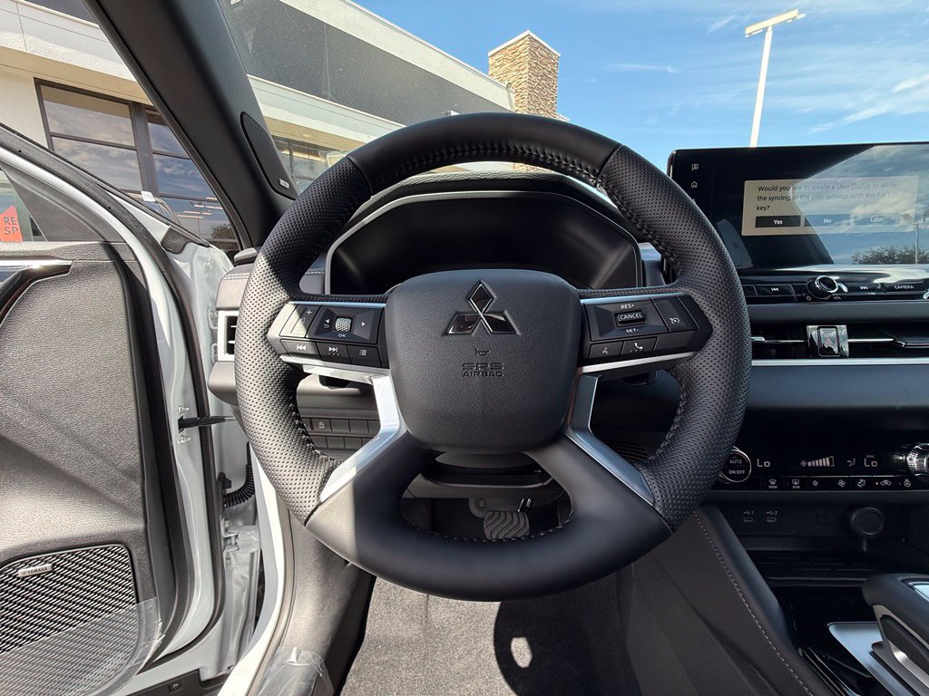 New 2026 Mitsubishi Outlander LE FWD image 19