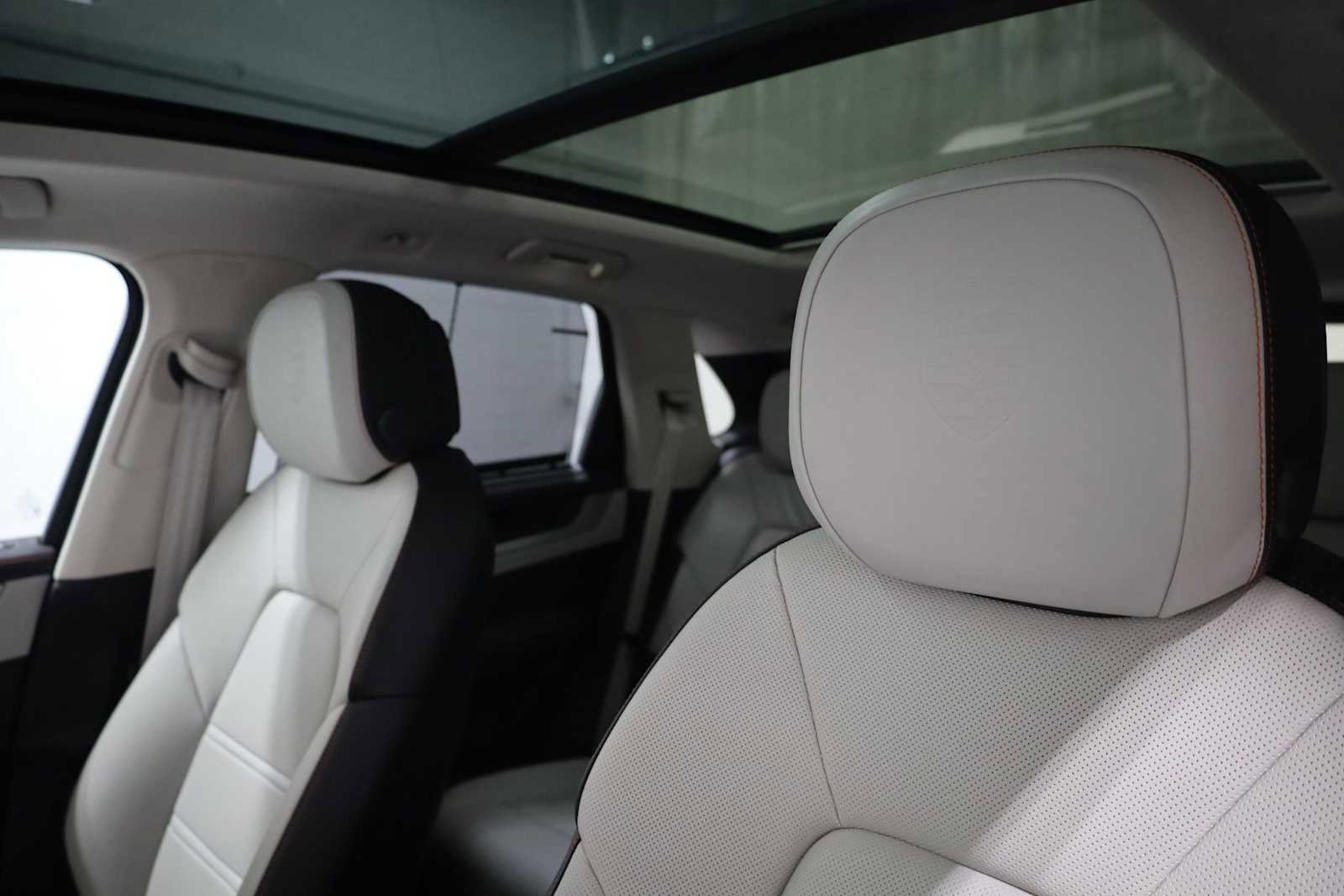 New 2025 Porsche Cayenne GTS image 19