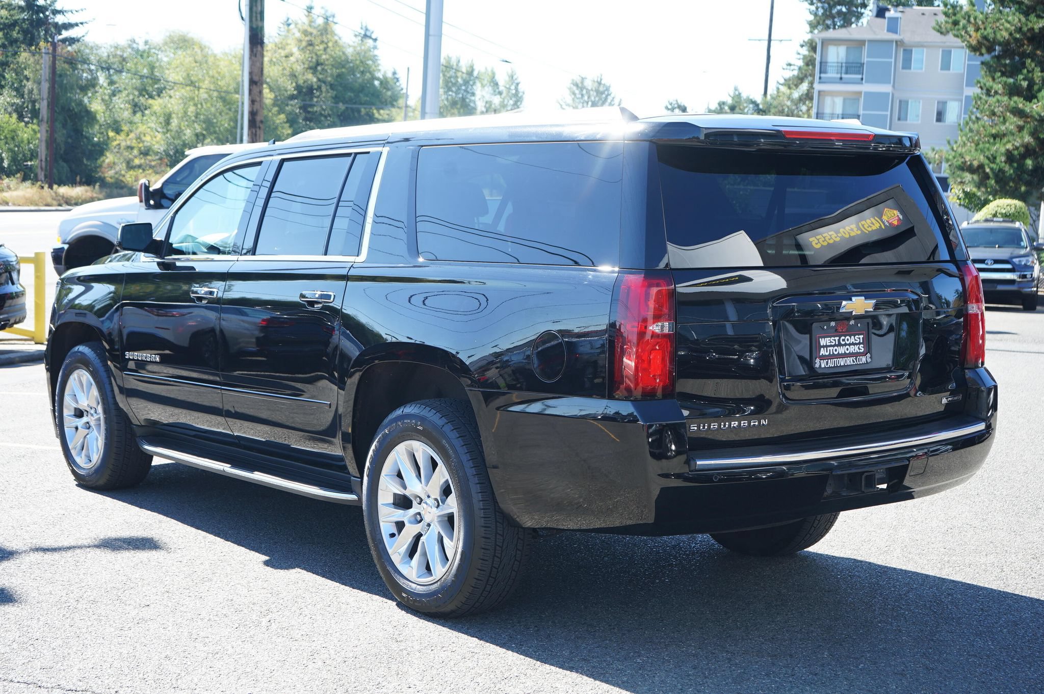 Used 2017 Chevrolet Suburban Premier AWD/4WD image 3