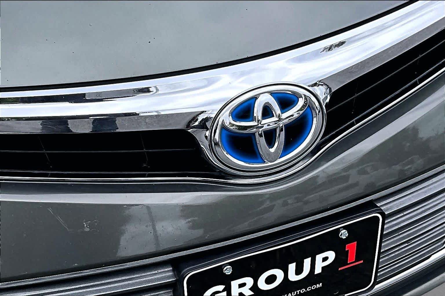 Used 2014 Toyota Avalon Limited FWD image 30