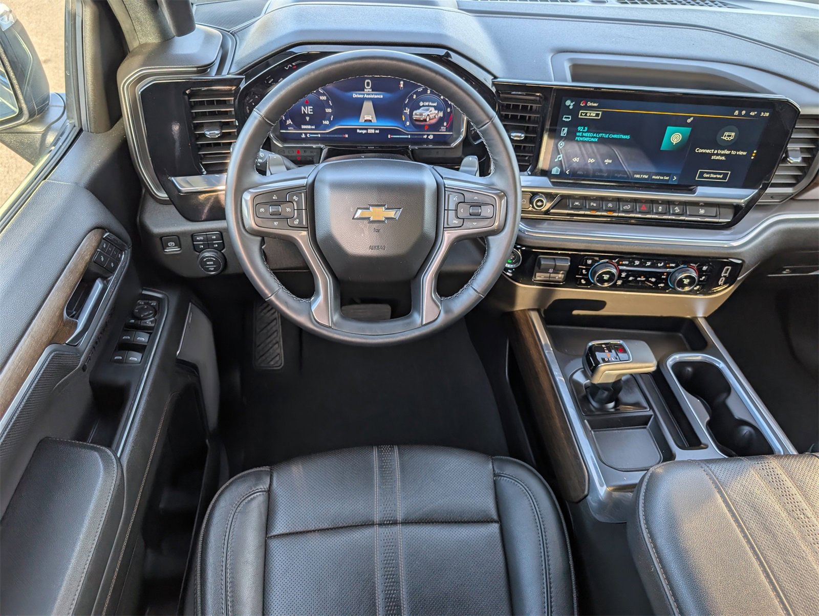 Used 2024 Chevrolet Silverado 1500 High Country w/ Z71 Off-Road Package image 17