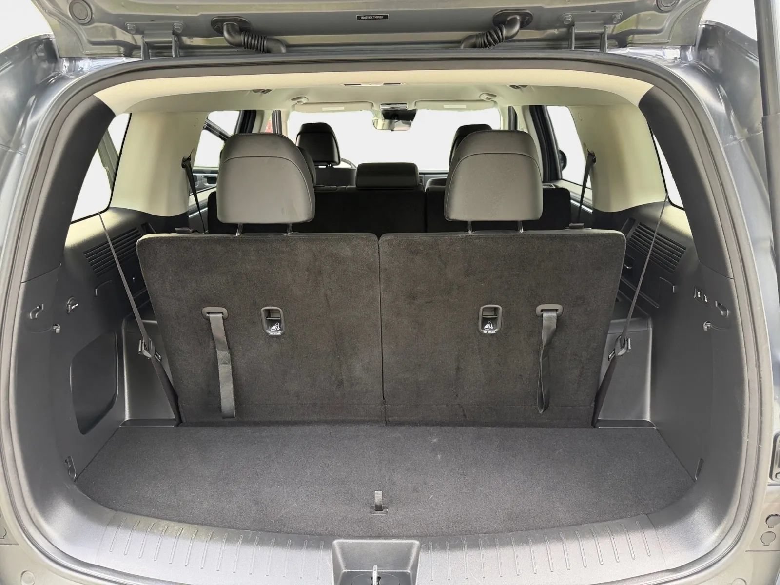 Used 2026 Hyundai Santa Fe SEL FWD image 15