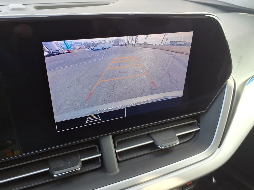 Certified 2024 Chevrolet Trax LS w/ Driver Confidence Package image 10