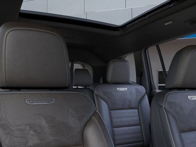 New 2026 GMC Acadia Denali Ultimate w/ LPO, Floor Liner Package AWD/4WD image 24