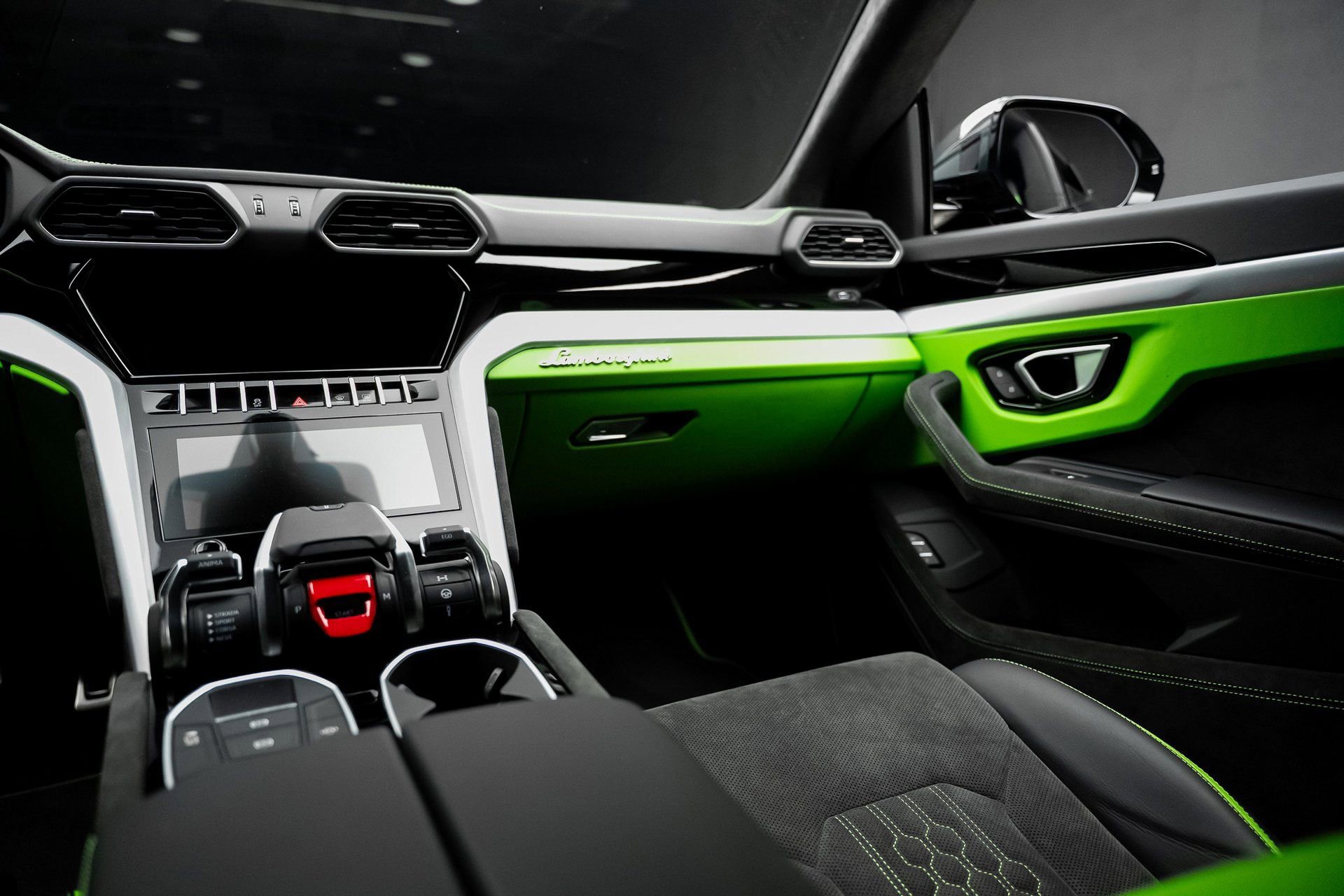 Used 2024 Lamborghini Urus S AWD/4WD image 42