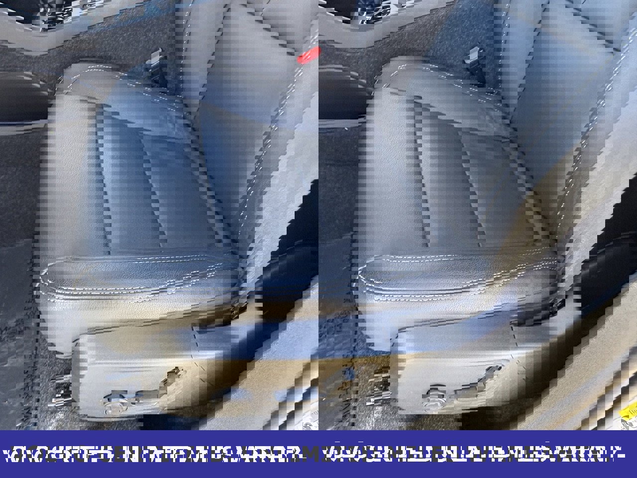 Certified 2025 Volvo XC40 B5 Core image 28