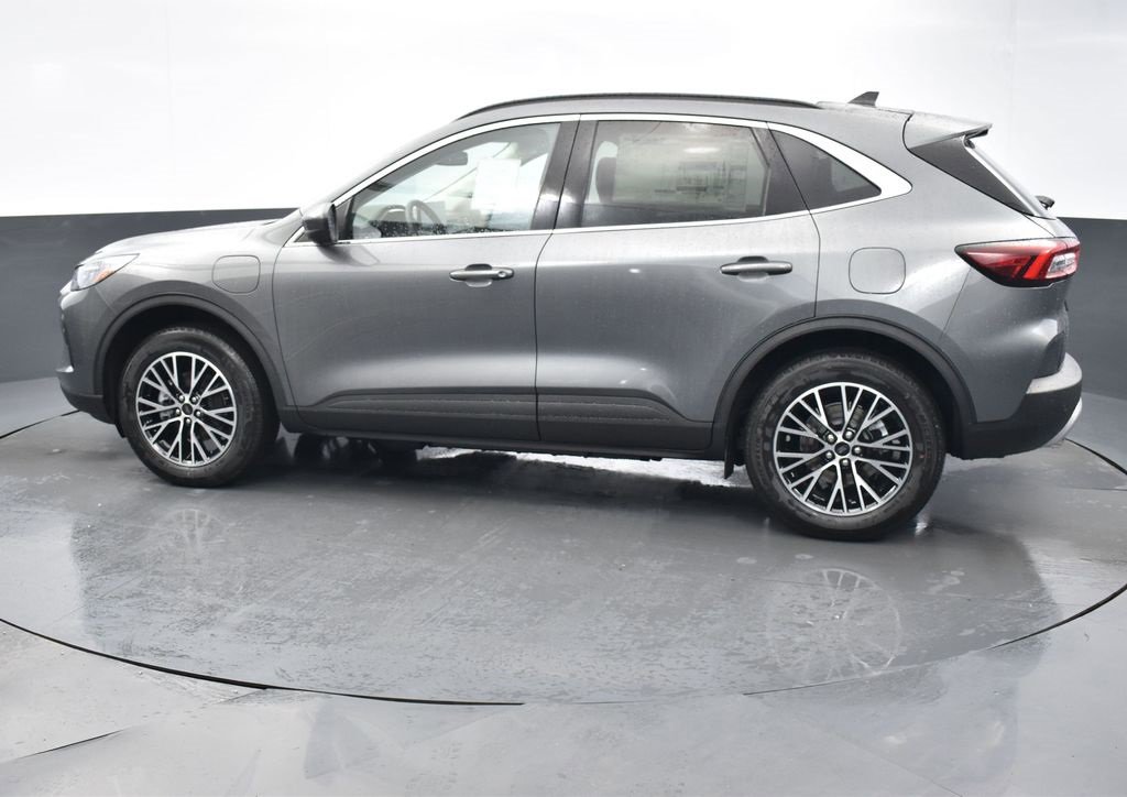 New 2025 Ford Escape SE w/ PHEV Premium Package image 2