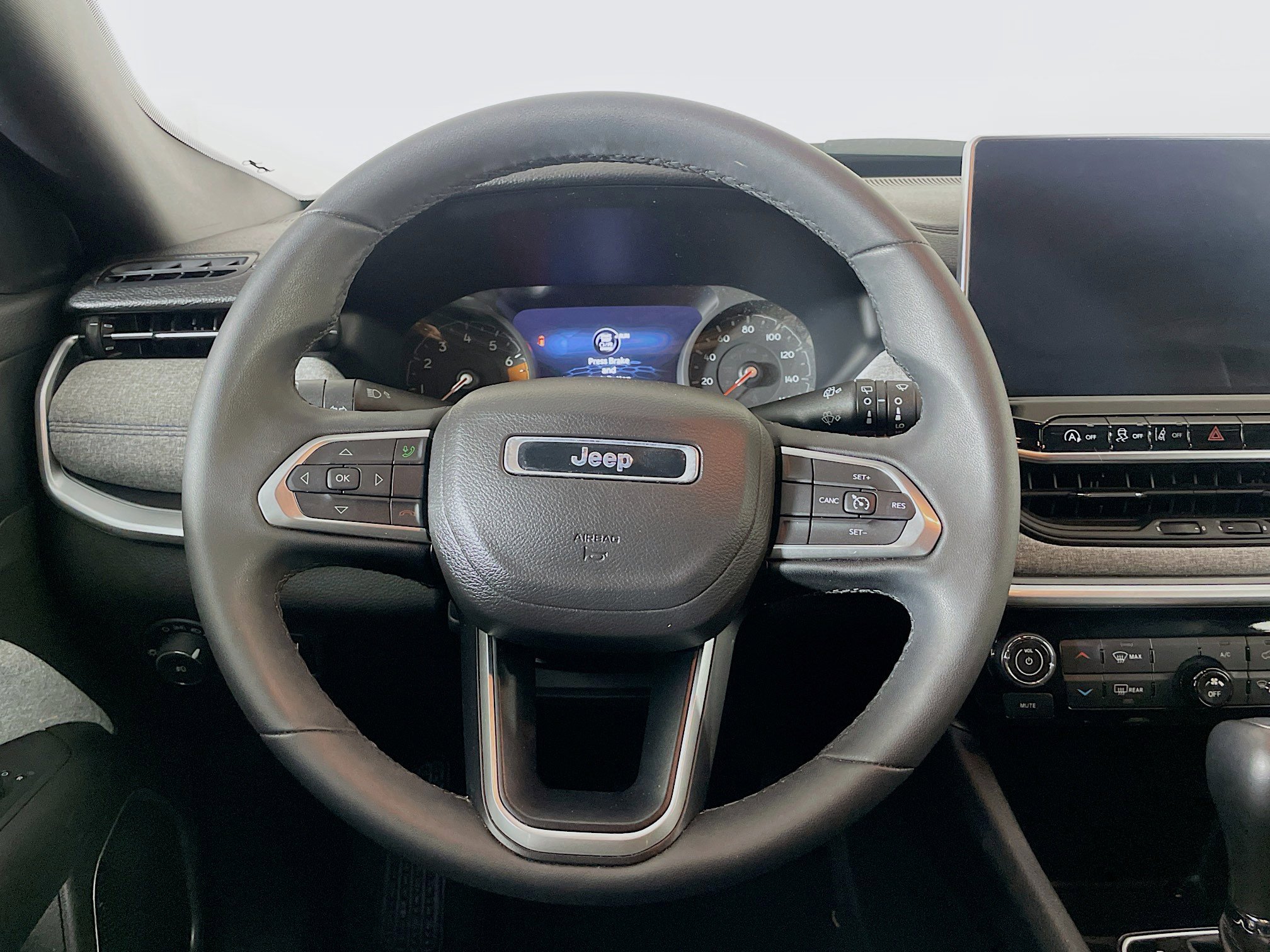 Used 2024 Jeep Compass Latitude image 18