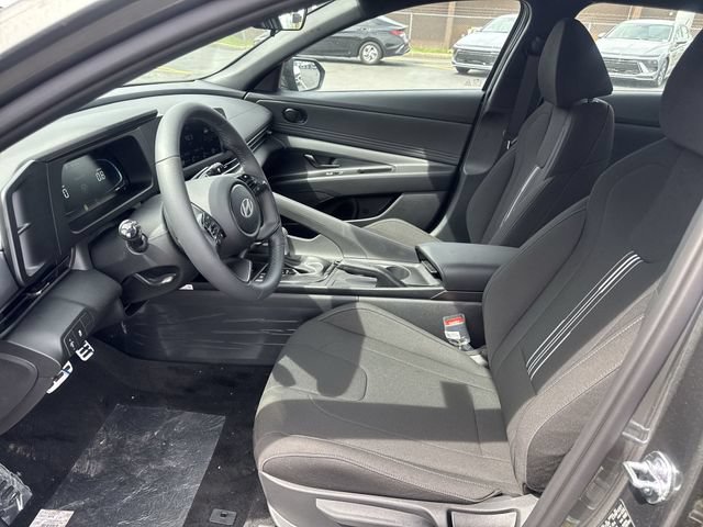 New 2026 Hyundai Elantra SEL Sport Premium FWD image 11