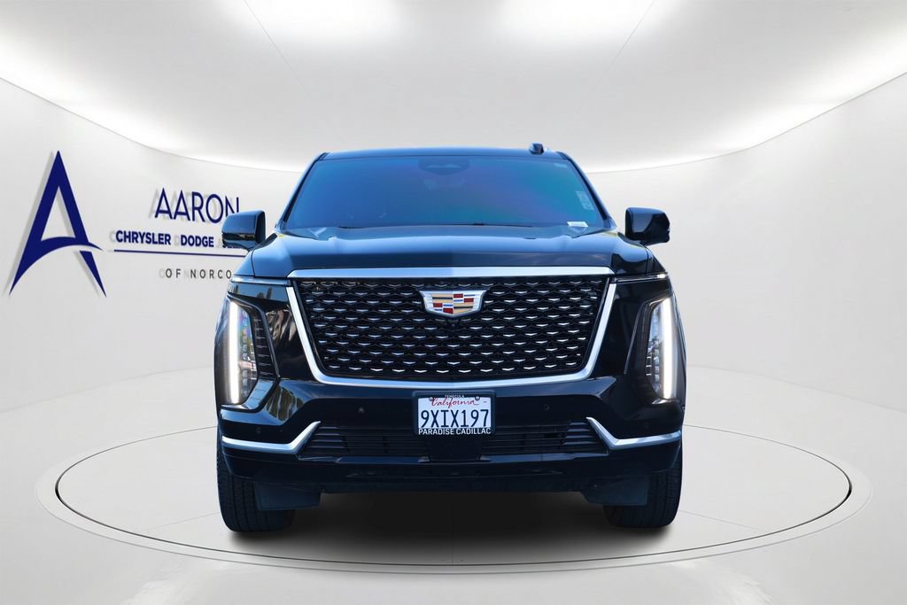 Used 2025 Cadillac Escalade ESV Premium Luxury AWD/4WD image 2