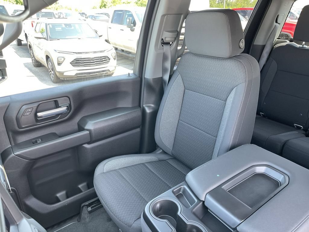 New 2026 Chevrolet Silverado 2500 Custom w/ Custom Value Package AWD/4WD image 23