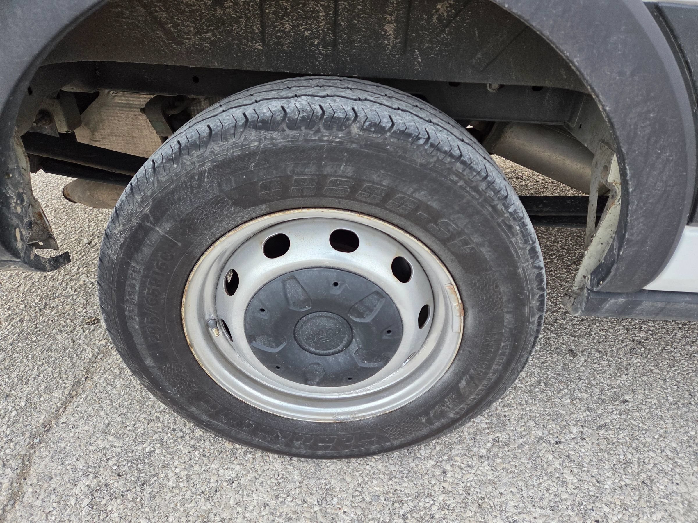 Used 2019 Ford Transit 250 148 Low Roof RWD image 10