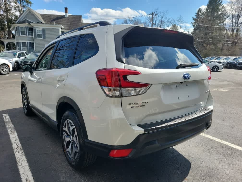 Used 2019 Subaru Forester Premium w/ All-Weather Package image 6