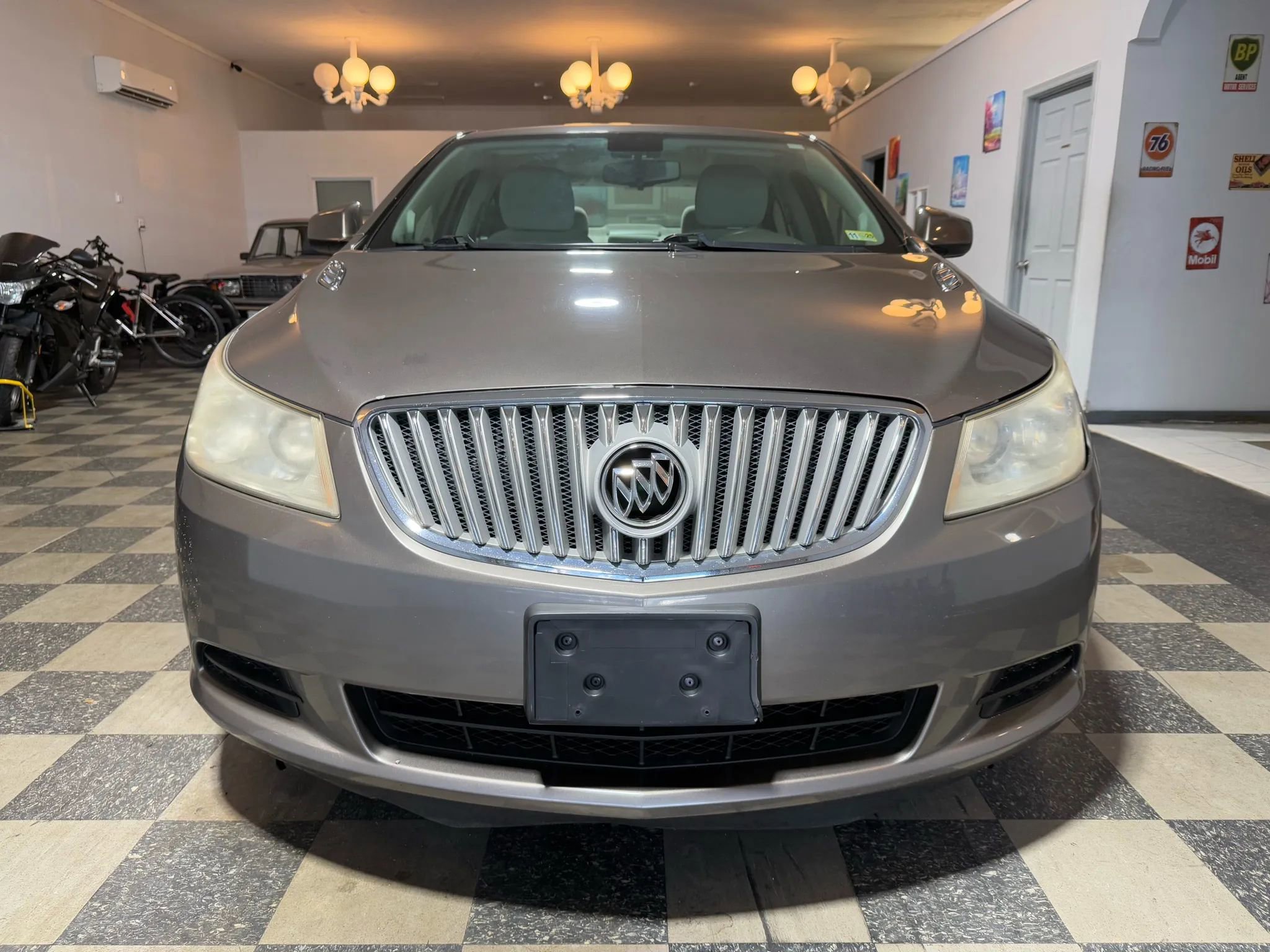 Used 2012 Buick LaCrosse image 2