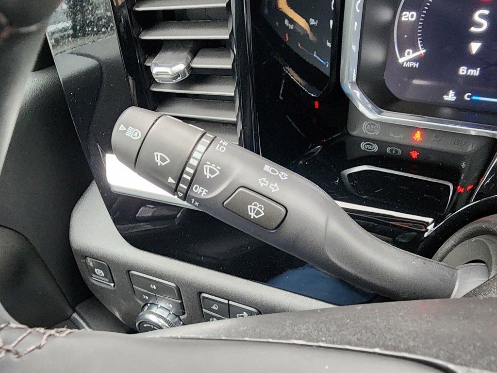 New 2026 GMC Sierra 2500 SLE image 24