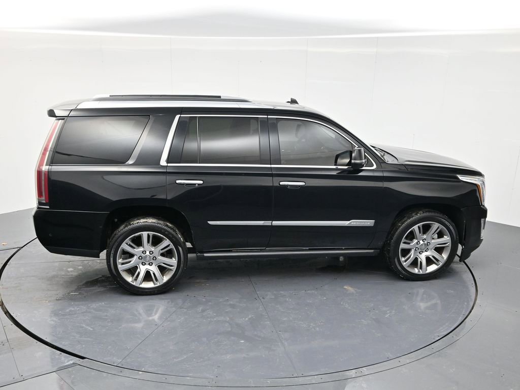 Used 2017 Cadillac Escalade Premium Luxury image 43