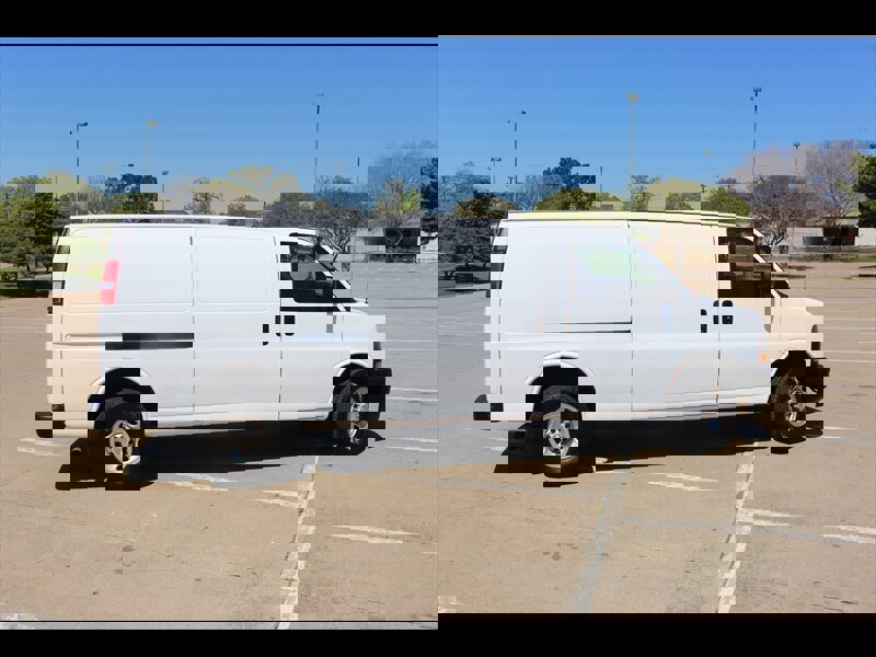 Used 2023 Chevrolet Express 2500 Extended w/ Driver Convenience Package image 7