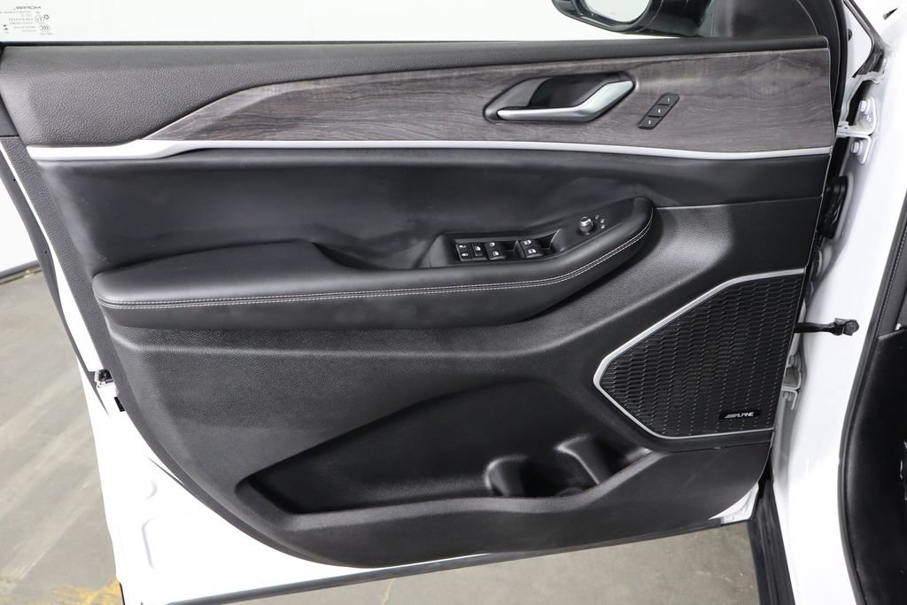 Used 2023 Jeep Grand Cherokee 4WD 4xe image 19
