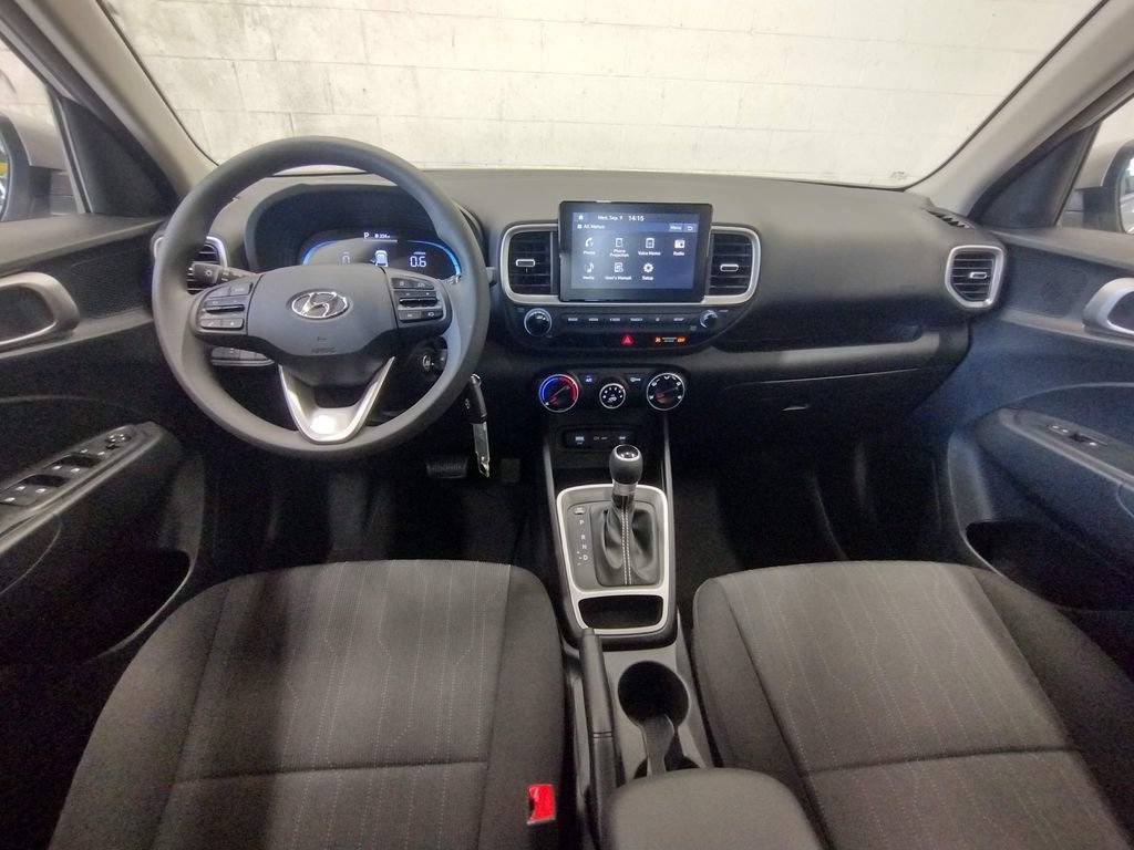 Certified 2026 Hyundai Venue SE FWD image 31