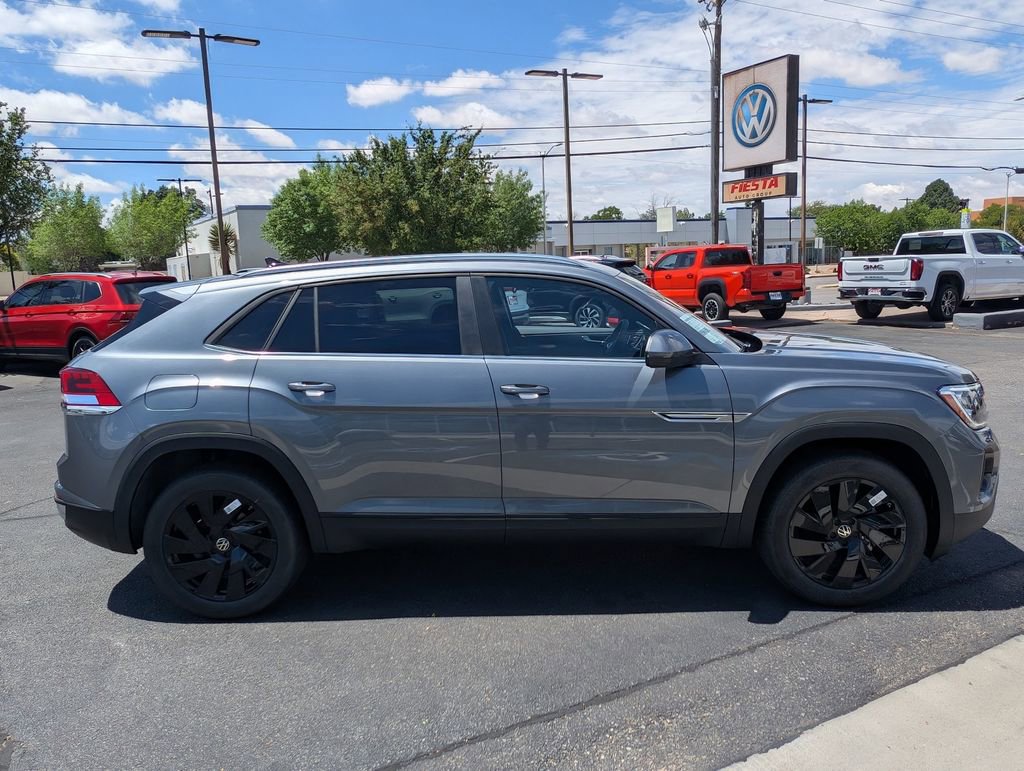 New 2025 Volkswagen Atlas Cross Sport SE image 4