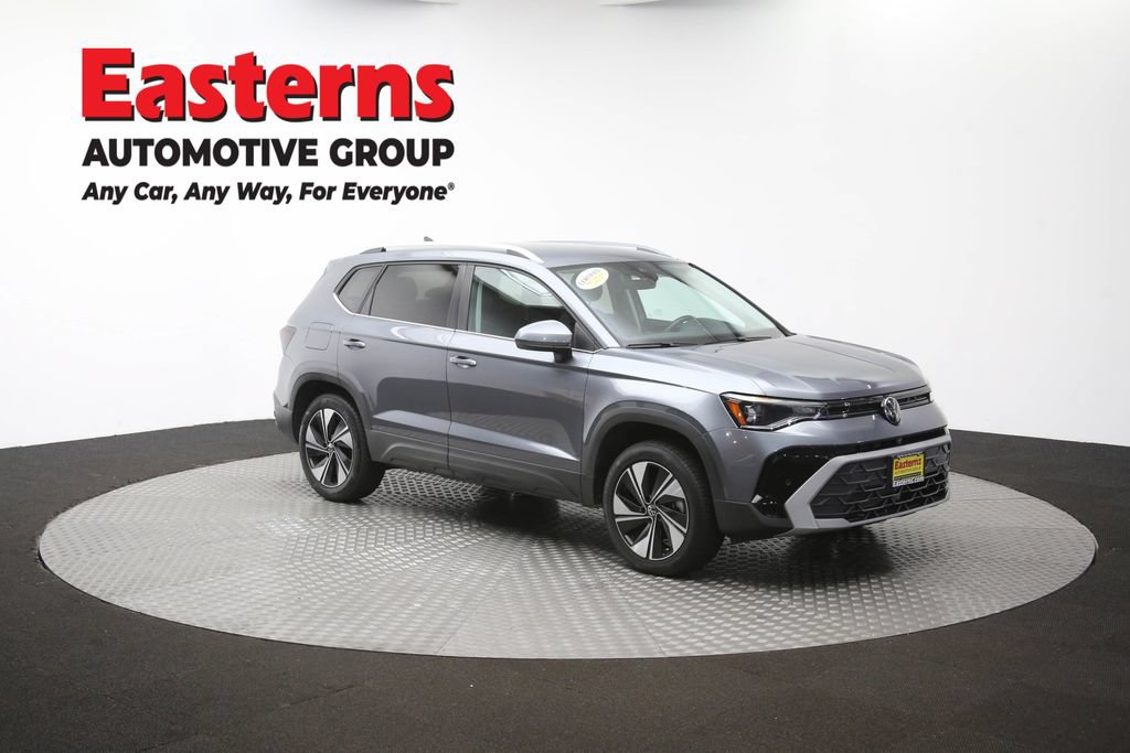 Used 2025 Volkswagen Taos SE AWD/4WD image 47