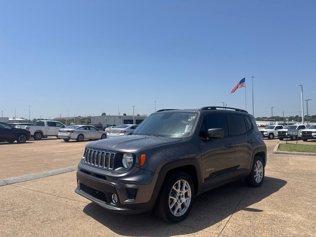 Used 2019 Jeep Renegade Latitude FWD image 7