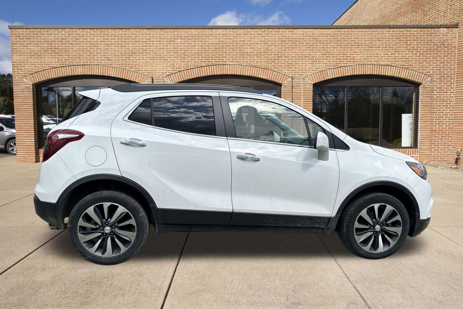 Used 2021 Buick Encore Preferred AWD/4WD video 2