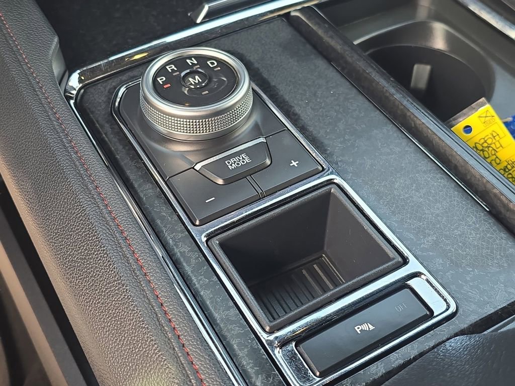 Used 2024 Ford Expedition Limited image 27