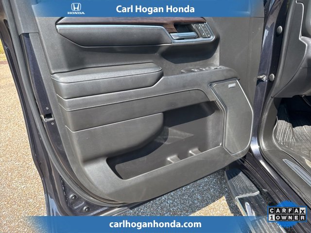 Used 2022 GMC Sierra 1500 SLT w/ SLT Premium Plus Package image 17