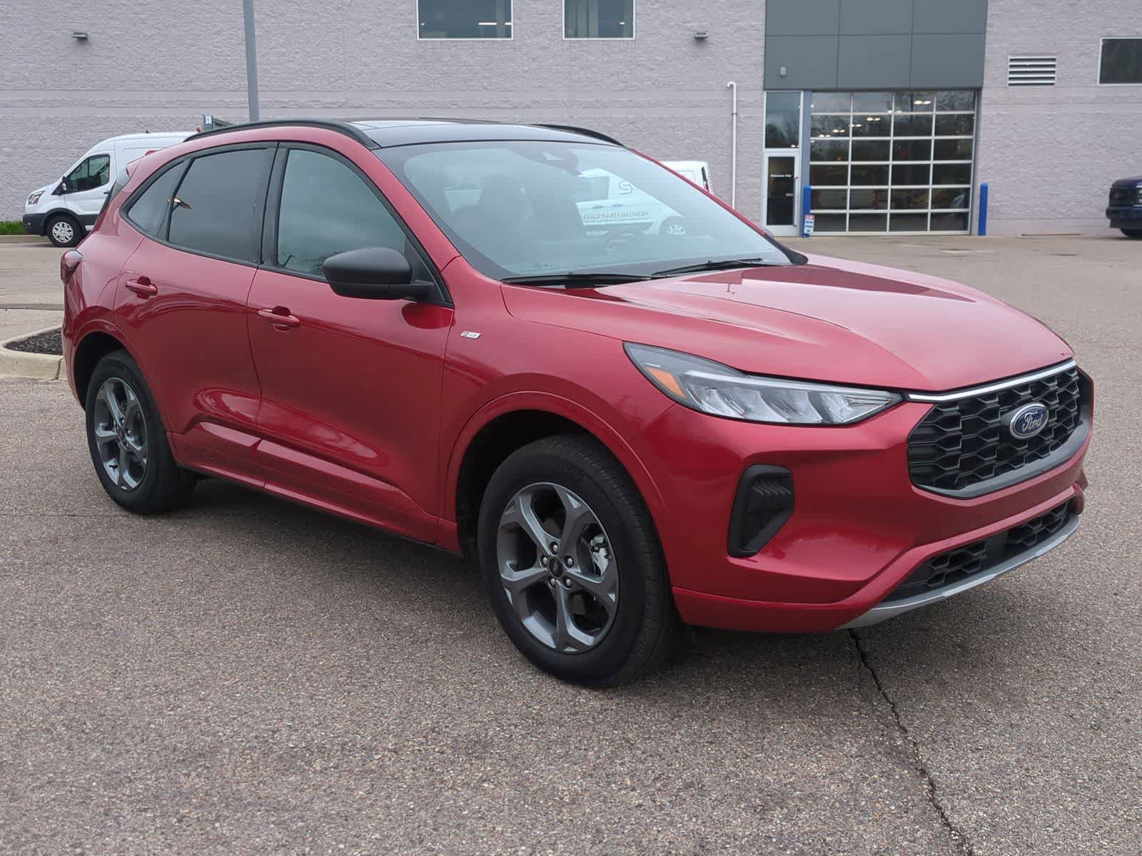 Used 2024 Ford Escape ST-Line w/ Tech Pack #1 AWD/4WD video 2