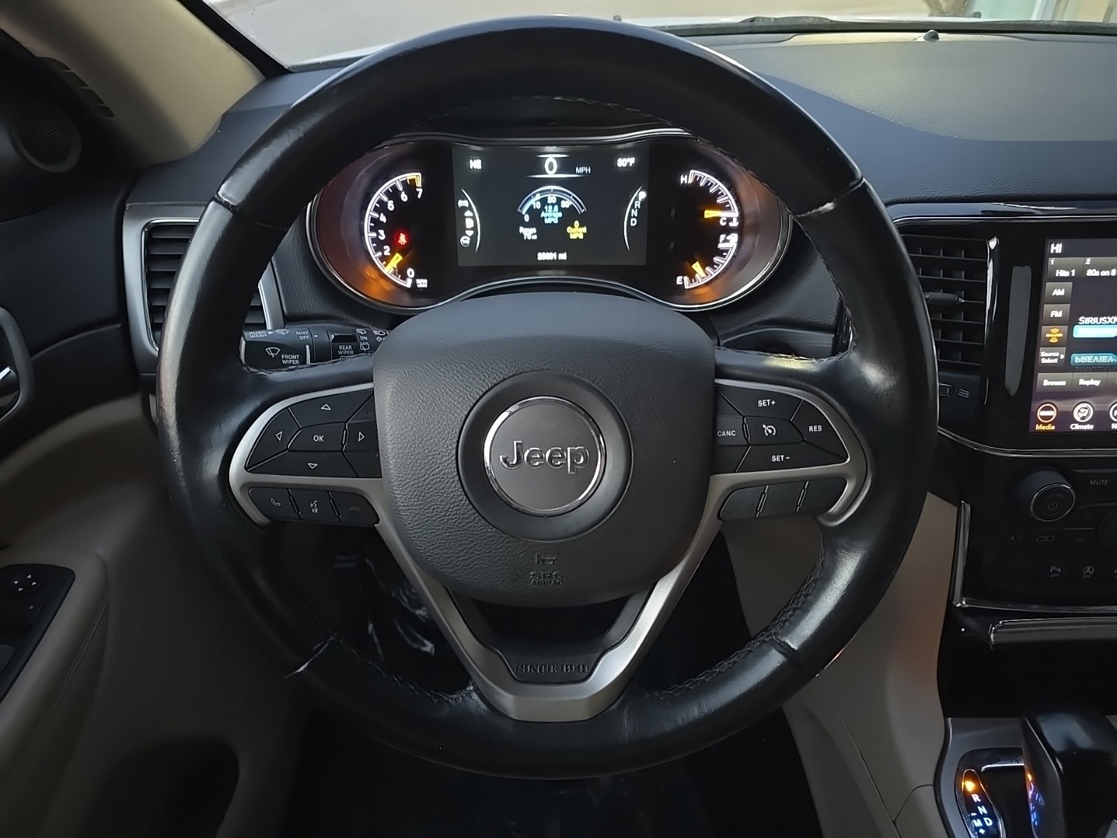 Used 2022 Jeep Grand Cherokee Laredo E image 13