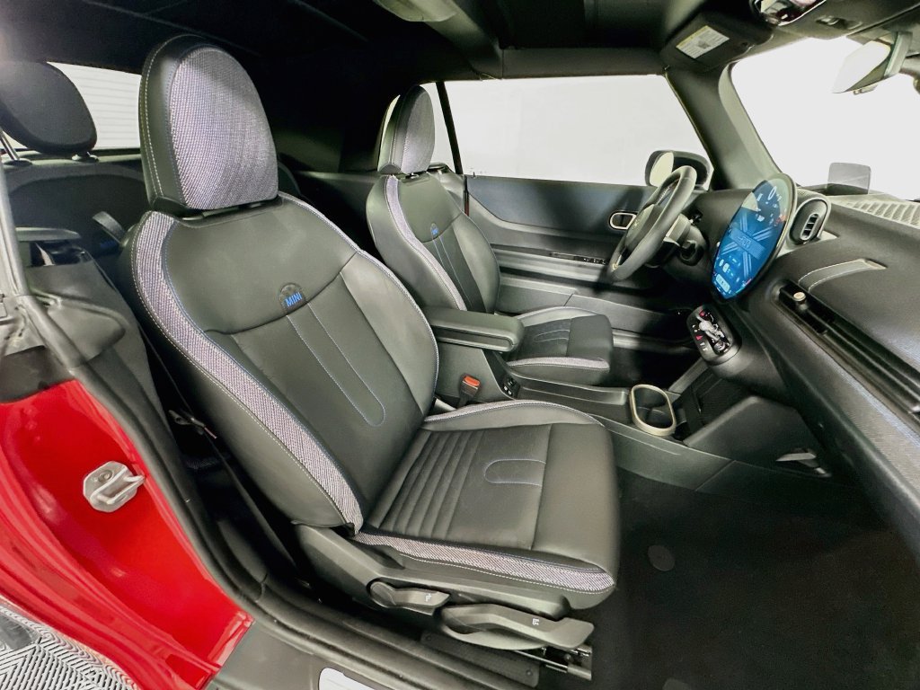 Used 2025 MINI Cooper S FWD image 26
