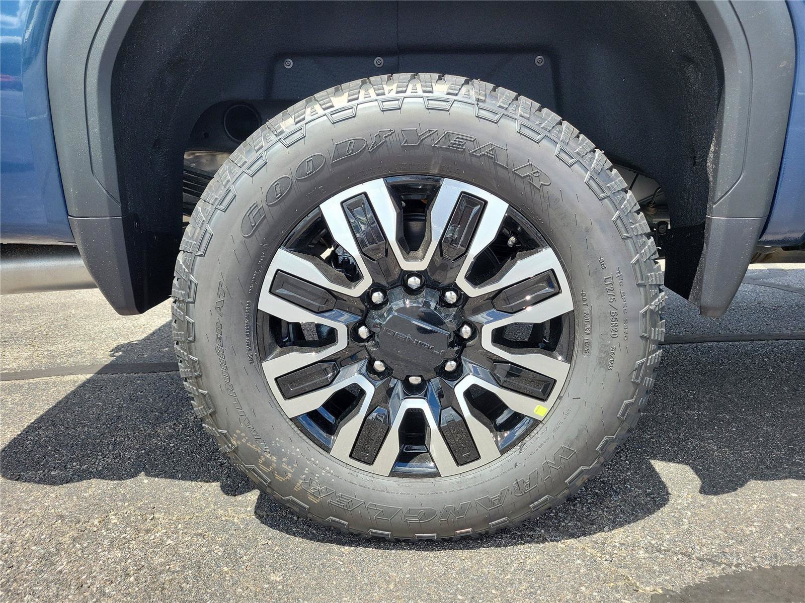 New 2026 GMC Sierra 2500 Denali Ultimate AWD/4WD image 6