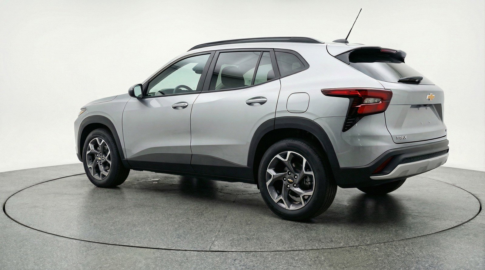 Used 2025 Chevrolet Trax LT image 6