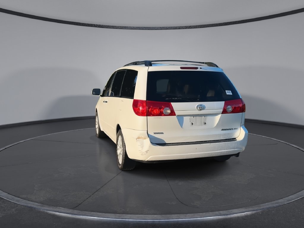 Used 2007 Toyota Sienna XLE FWD image 7
