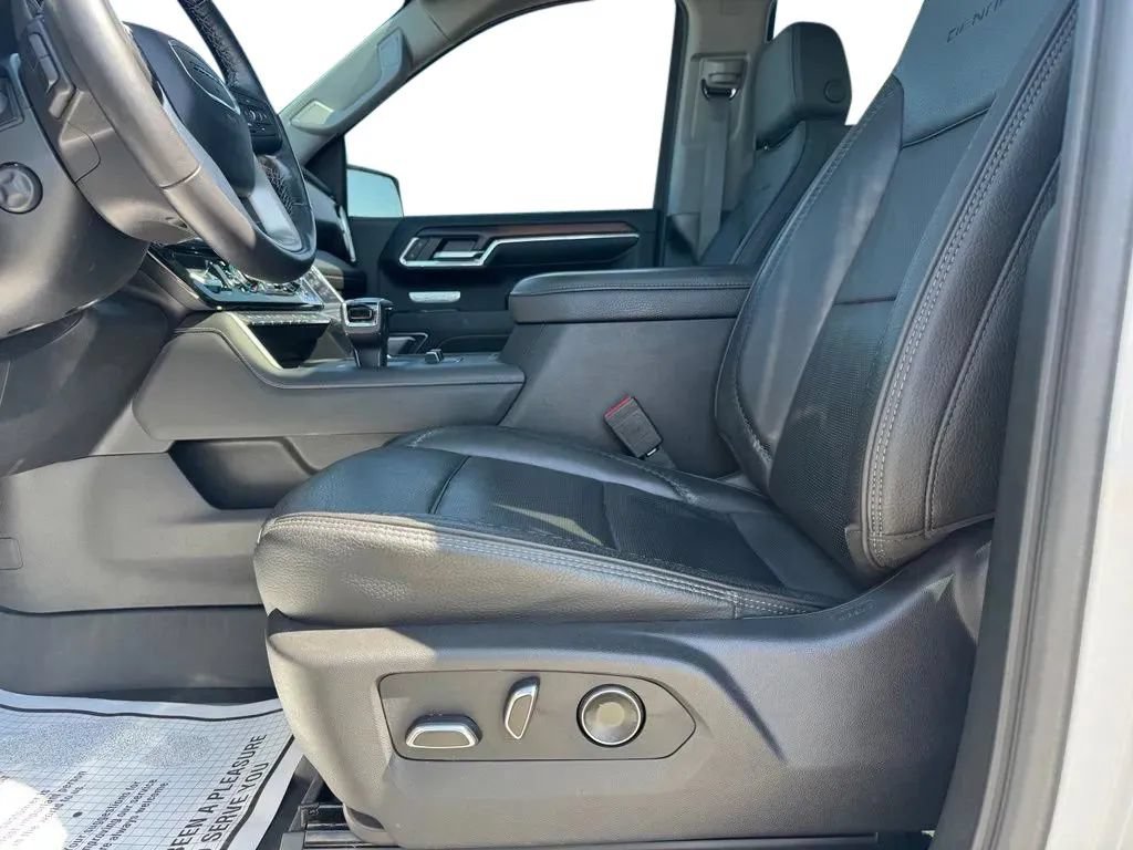 Used 2024 GMC Sierra 1500 Denali AWD/4WD image 9