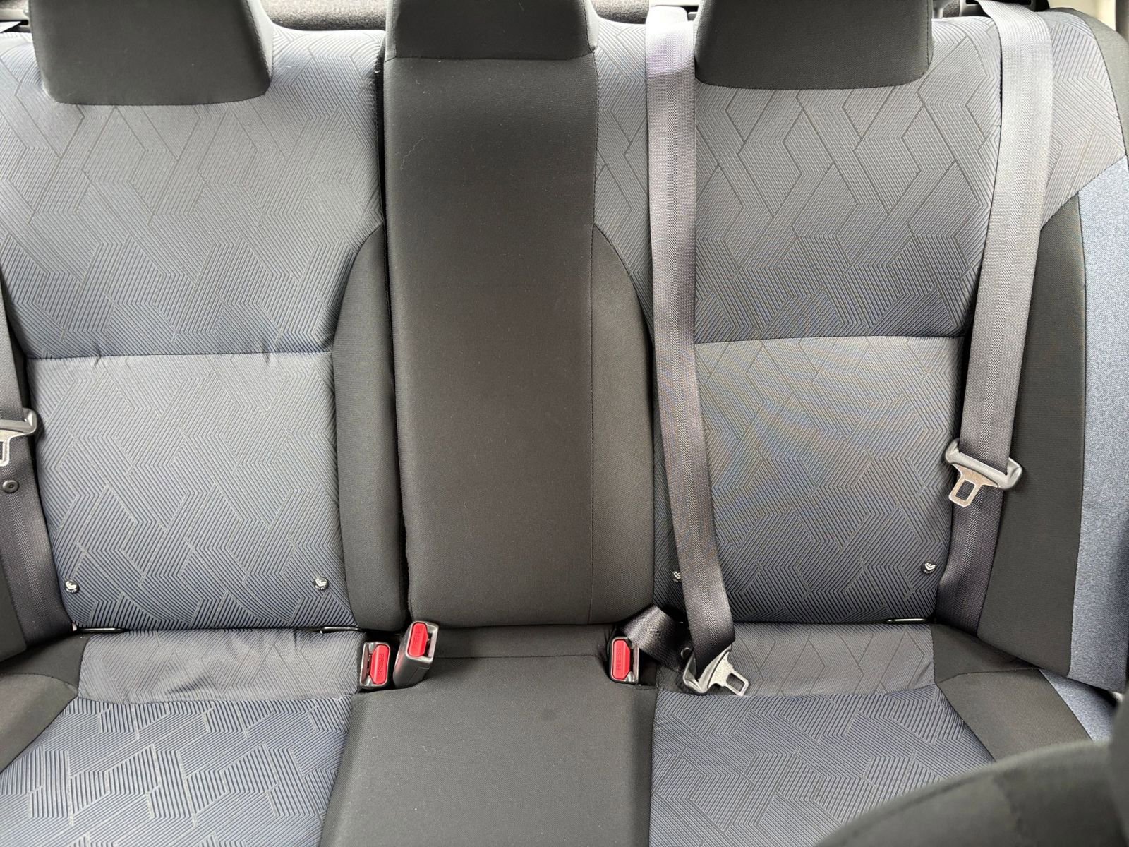Used 2025 Nissan Versa SV FWD image 38