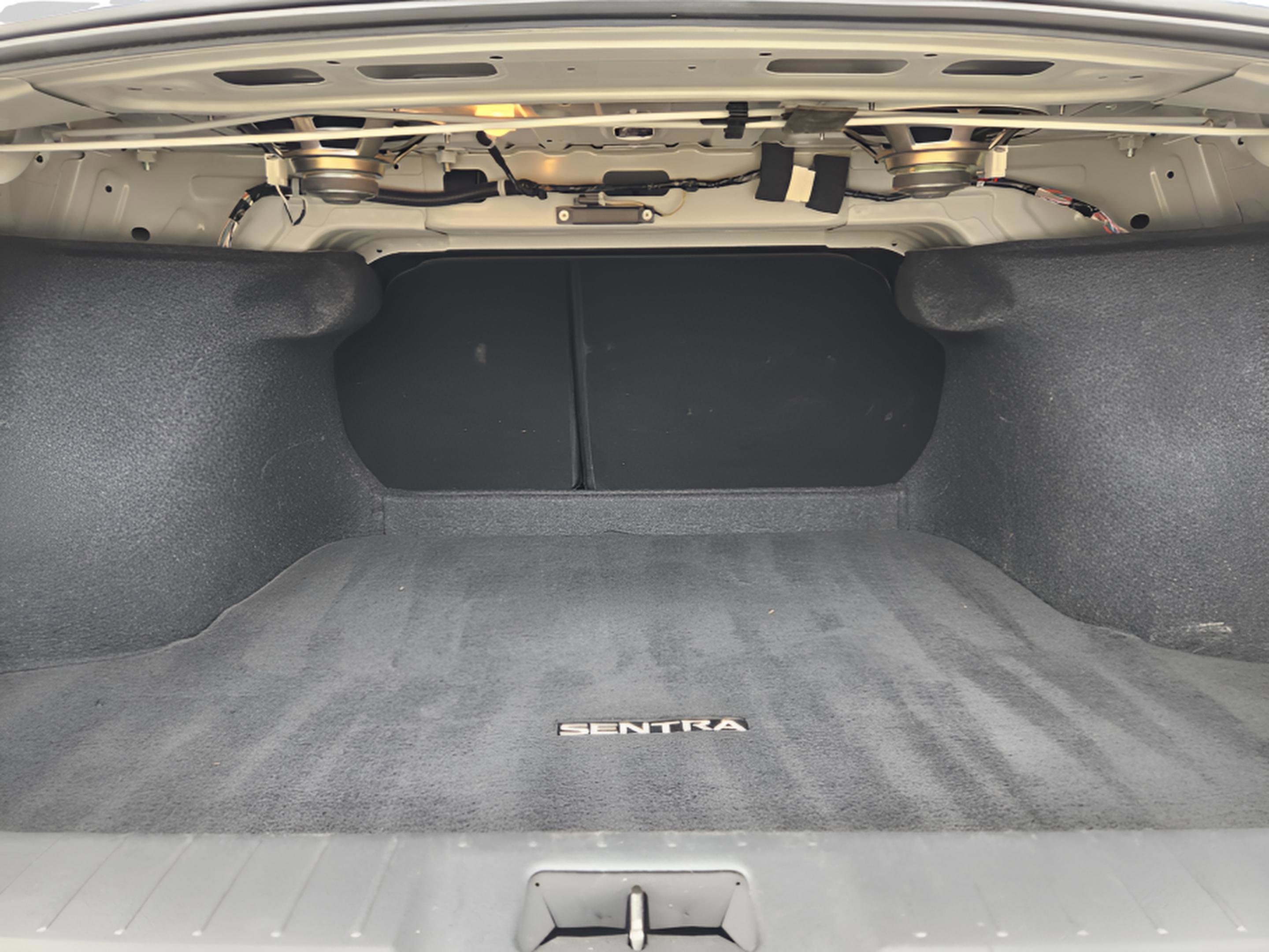 Used 2024 Nissan Sentra SV image 31