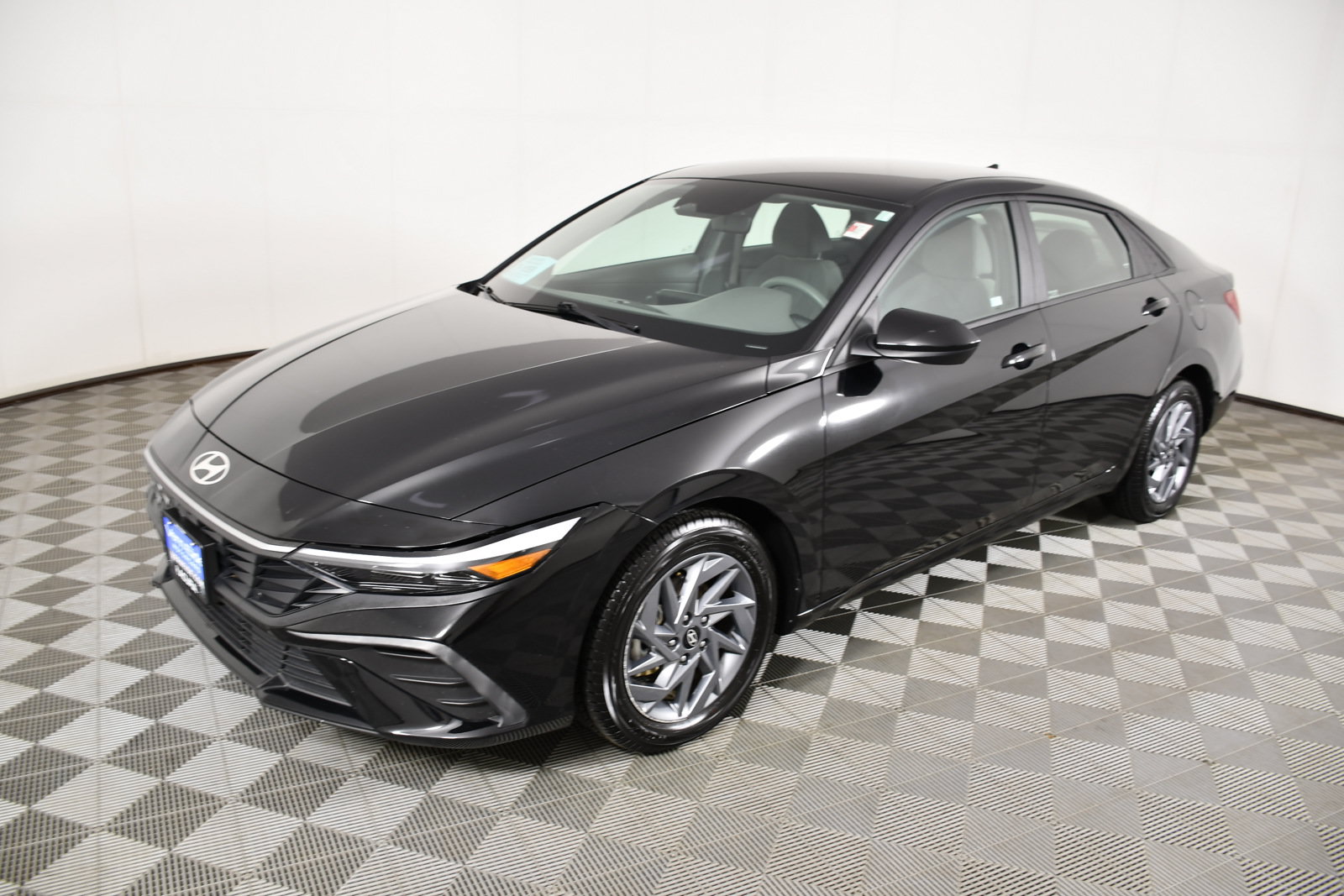 Used 2024 Hyundai Elantra SEL FWD image 10